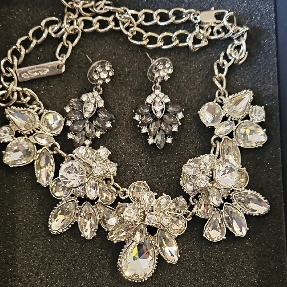 Elegant Silver Crystal Jewelry Set